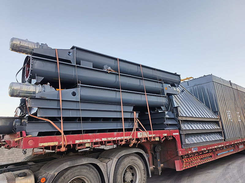 脈沖袋式除塵器發(fā)往南陽(yáng)